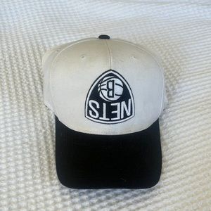 Mitchell & Ness Brooklyn Nets SnapBack